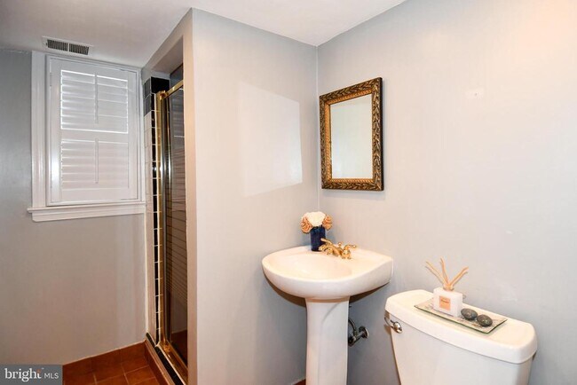 Building Photo - 4100 Dewmar Ct