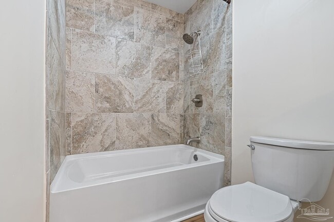 Building Photo - 4844 Huron Dr