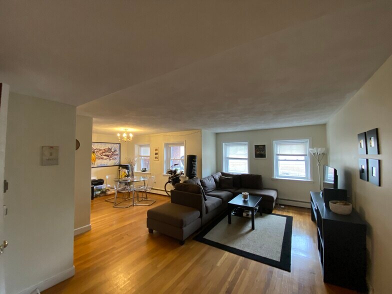 Building Photo - 311 Tappan St