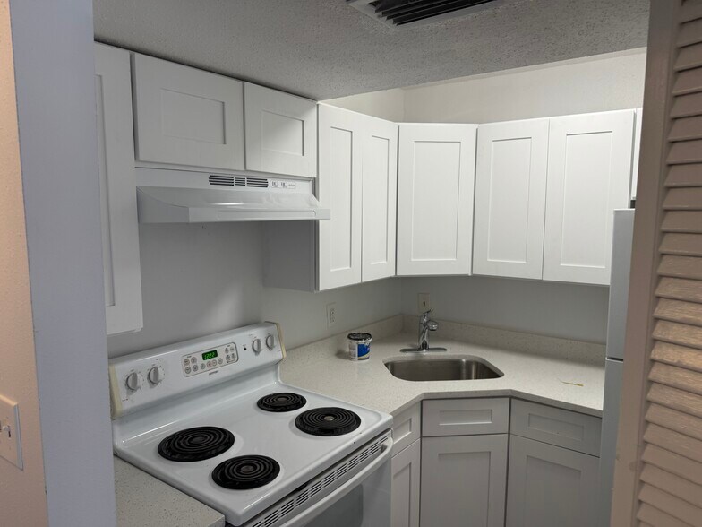 Primary Photo - 2763 Woodgate Ln