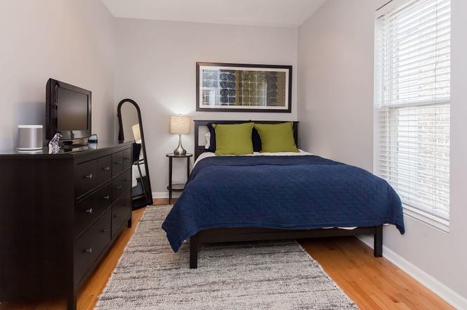 main bedroom 1 - 3436 N Ridgeway Ave