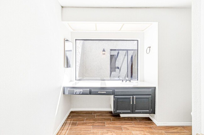 Building Photo - 3143 Sonata Dr