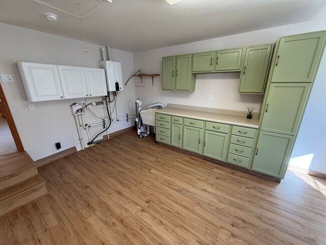 Building Photo - 3 Bed 2 Bath Large Semi-Rural Modern Beautiful Home