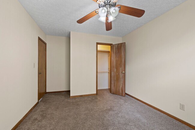 Building Photo - S1005-MF2