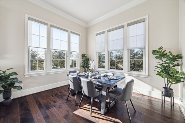 Building Photo - 9455 Fannin St