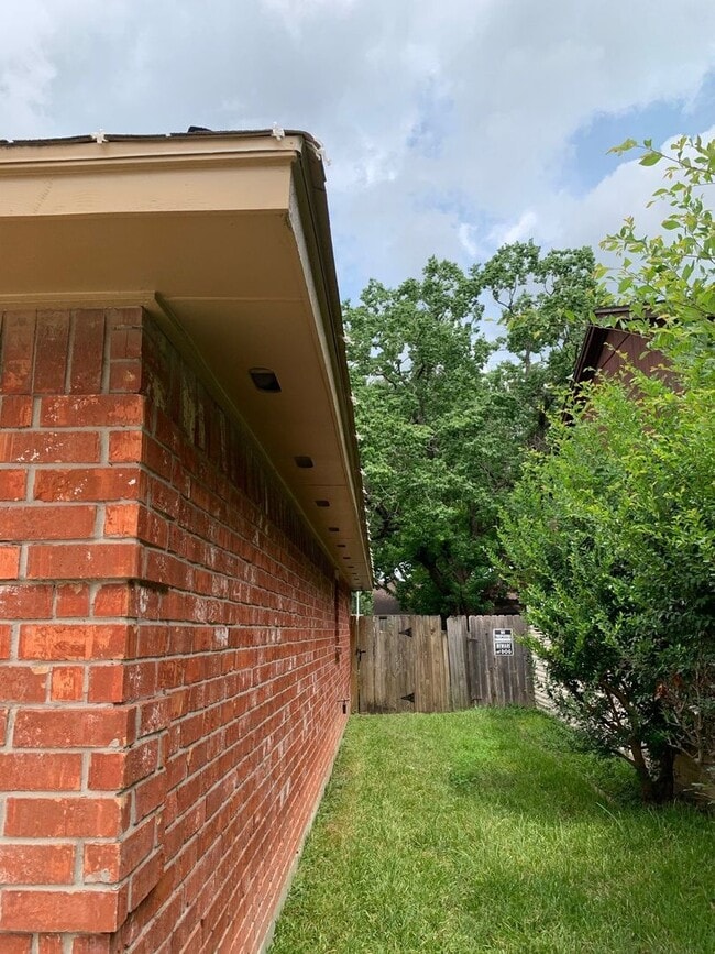 Building Photo - Coming Soon ! Nice 4 Bed Room Home in North Houston Area