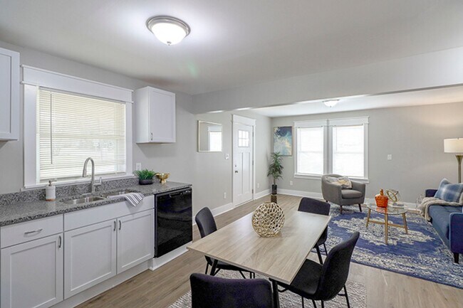 Building Photo - 3 bedroom, 2 bathroom home available in La Grange; Oldham County School District!