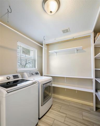 Building Photo - 1240 Carla St