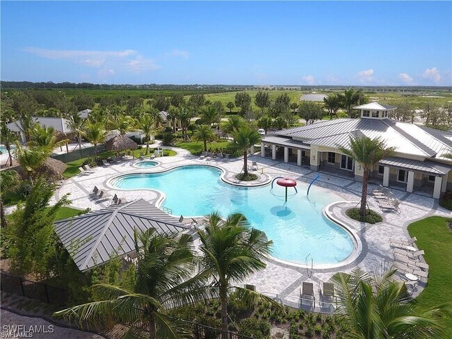 Building Photo - 2665 Vine Ave