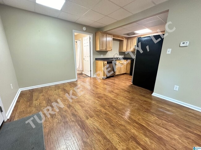 Building Photo - 110 Clay Dr