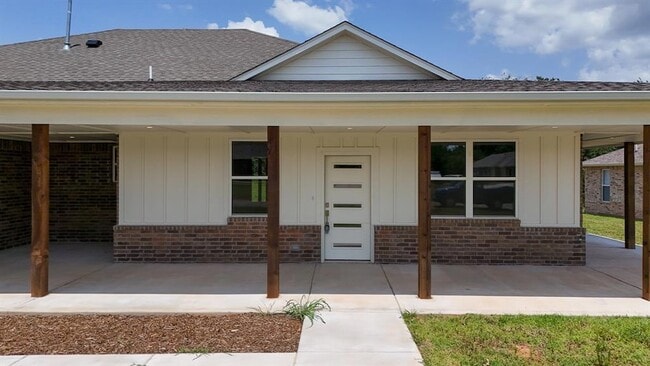 Building Photo - 17611 Natalie Ct