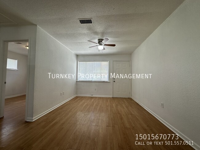 Building Photo - Duplex in Jacksonville for Rent!