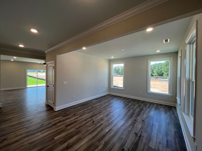 Building Photo - Stunning 5BD, 4.5BA Knightdale Home with Spacious Open Interior, Bonus Loft, and Modern Upgrades ...