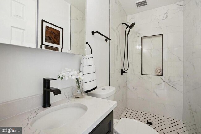 Building Photo - 13134 Madonna Ln