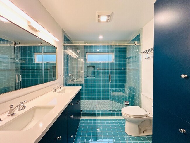 Building Photo - Delightful 3 bedroom 2½ Bathroom Single Family Home In North Hollywood Landscaped Yard