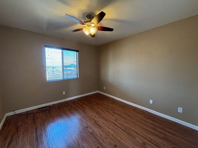 Building Photo - 3 Bedroom - 2 Bath Home