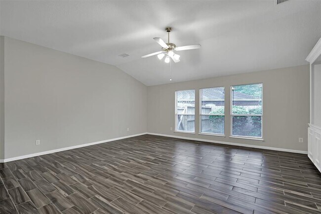 Building Photo - 38 Tivoli Garden Ct