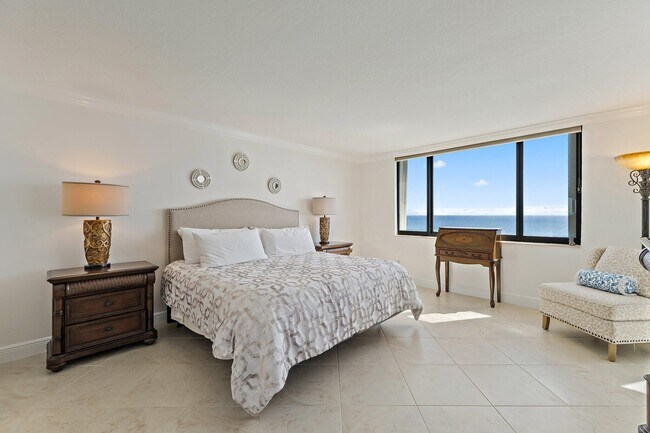 Building Photo - 840 Ocean Dr