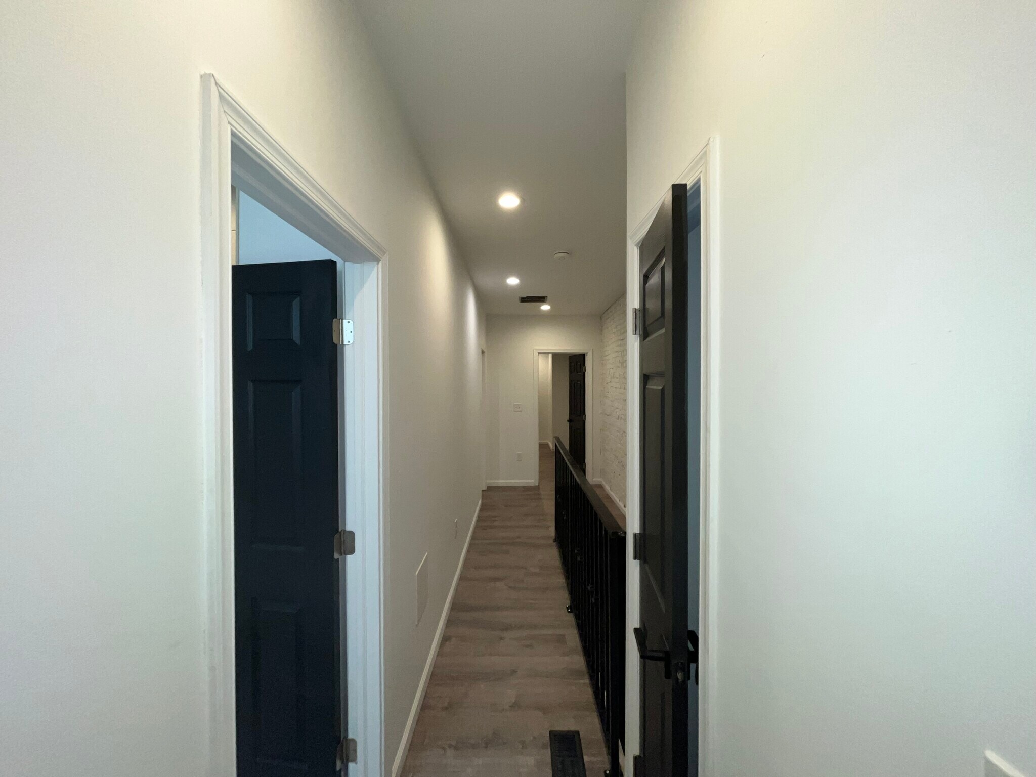 Building Photo - 2142 Penrose Ave