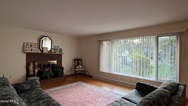 Building Photo - 275 Bloomingrove Dr