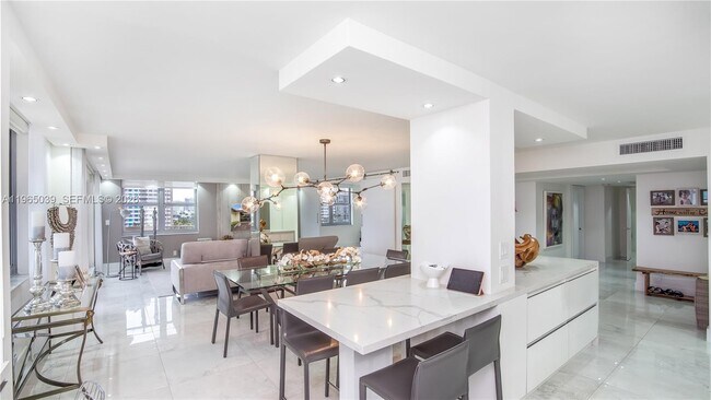 Building Photo - 1920 S Ocean Dr