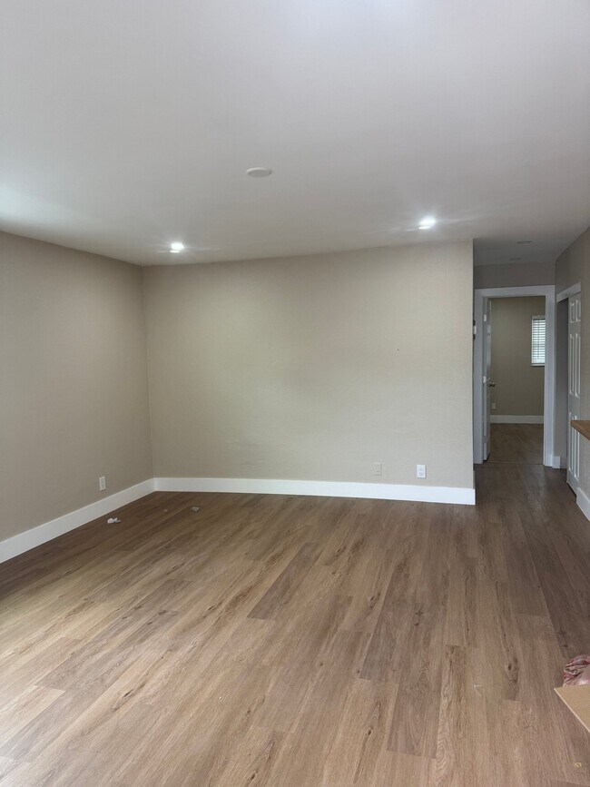 Building Photo - 2271 NW 52nd Ct