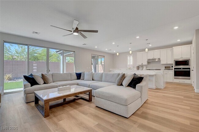 Building Photo - 5477 Vespertine Moon Ave