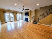 Building Photo - Quaint two-level 2br/2.5br condo for rent ...