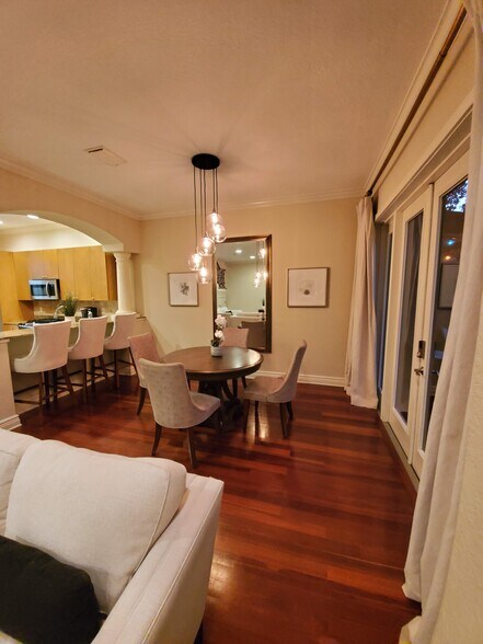 Building Photo - 4907 Bayshore Blvd