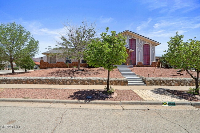 Building Photo - 332 Windrose Ct