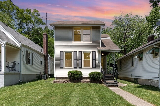 Building Photo - Chic Comfort & Space in North College Hill