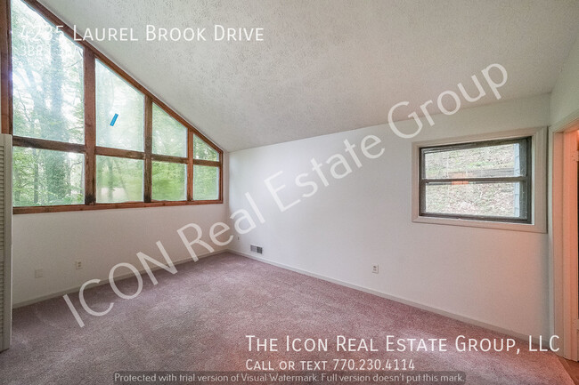Building Photo - 4235 Laurel Brook Dr