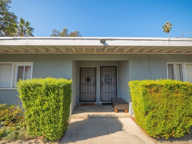 Building Photo - 15758 Sherman Way