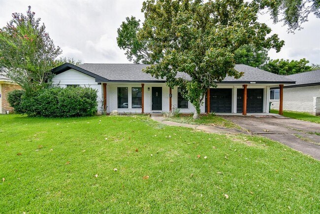 Primary Photo - 5019 Stillbrooke Dr