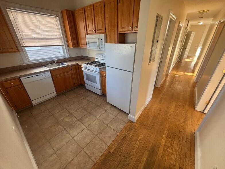 Building Photo - 9 Gardner Ter