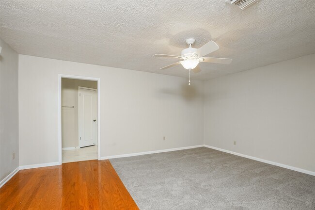 Building Photo - 12502 Olympia Dr