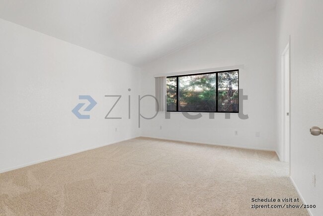 Building Photo - 5429 Cabrillo Sur