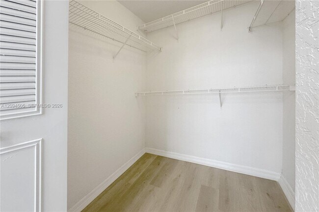 Building Photo - 775 SW 148th Ave