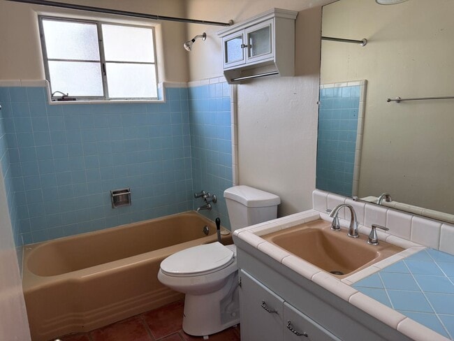 Building Photo - 3 Bedroom, 2 Bathroom Home near Washington...