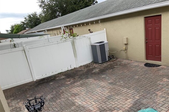 Building Photo - 9118 Sabal Pine Way
