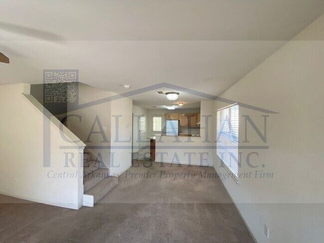 Building Photo - Sherwood 2 Bedroom Townhome