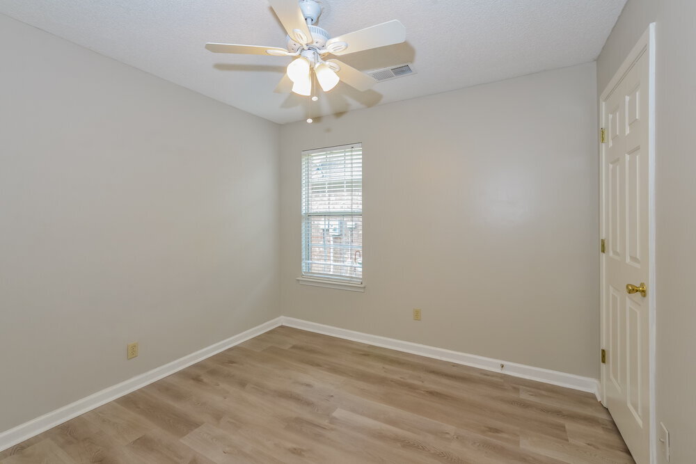 Building Photo - 8408 Cross Point Dr