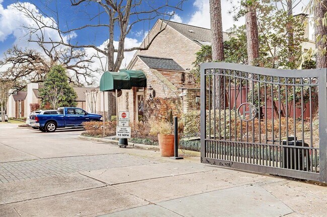 Building Photo - 40 River Hollow Ln