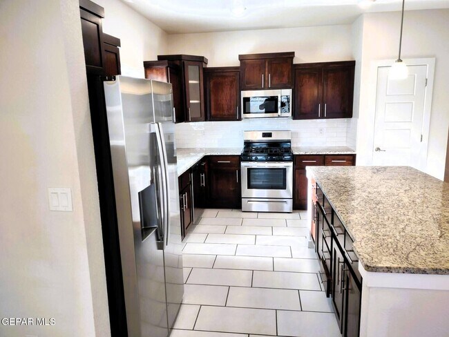 Building Photo - 14725 Tierra Fortaleza Ave