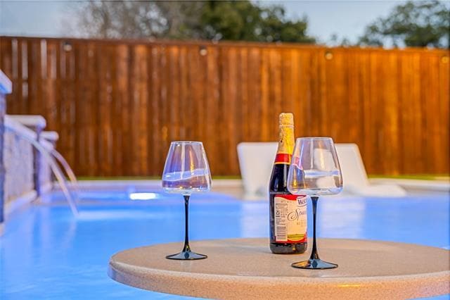 Building Photo - 3111 Hedgerow Dr