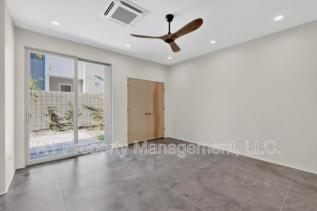 Building Photo - 705 Alcalde Pl SW