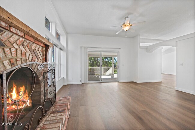 Building Photo - 1057 E La Loma Ave