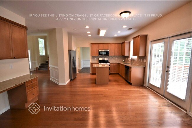 Building Photo - 725 Weller Path NE