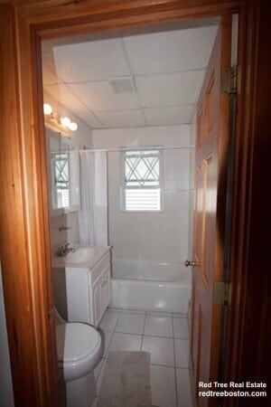 Building Photo - 15 Linden St