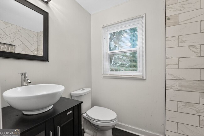 Building Photo - 1068 Rebel Forest Dr SE